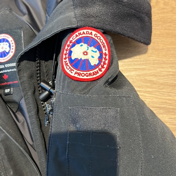 Canada Goose Mid Length - Picture 3 of 6